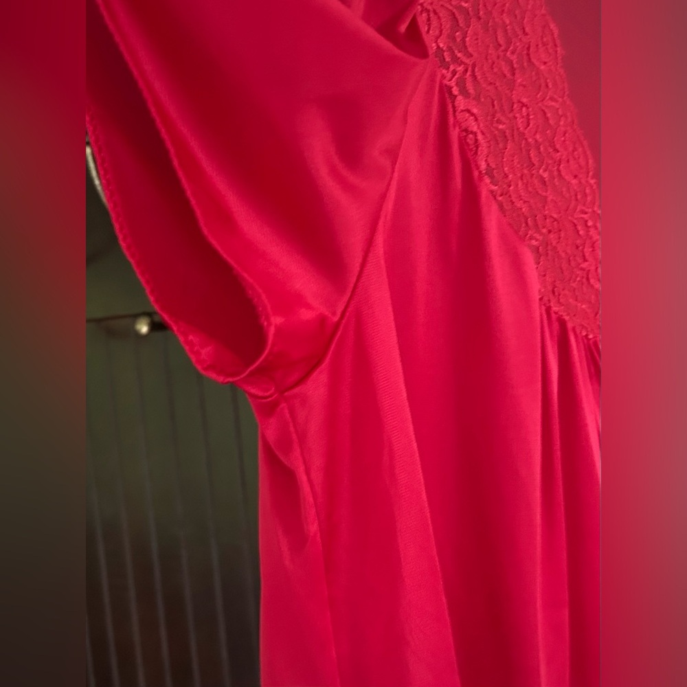 NWT VINTAGE VANITY FAIR 90s Deadstock Red Silky Pajama Set Valentine’s PJs Small - Picture 10 of 12